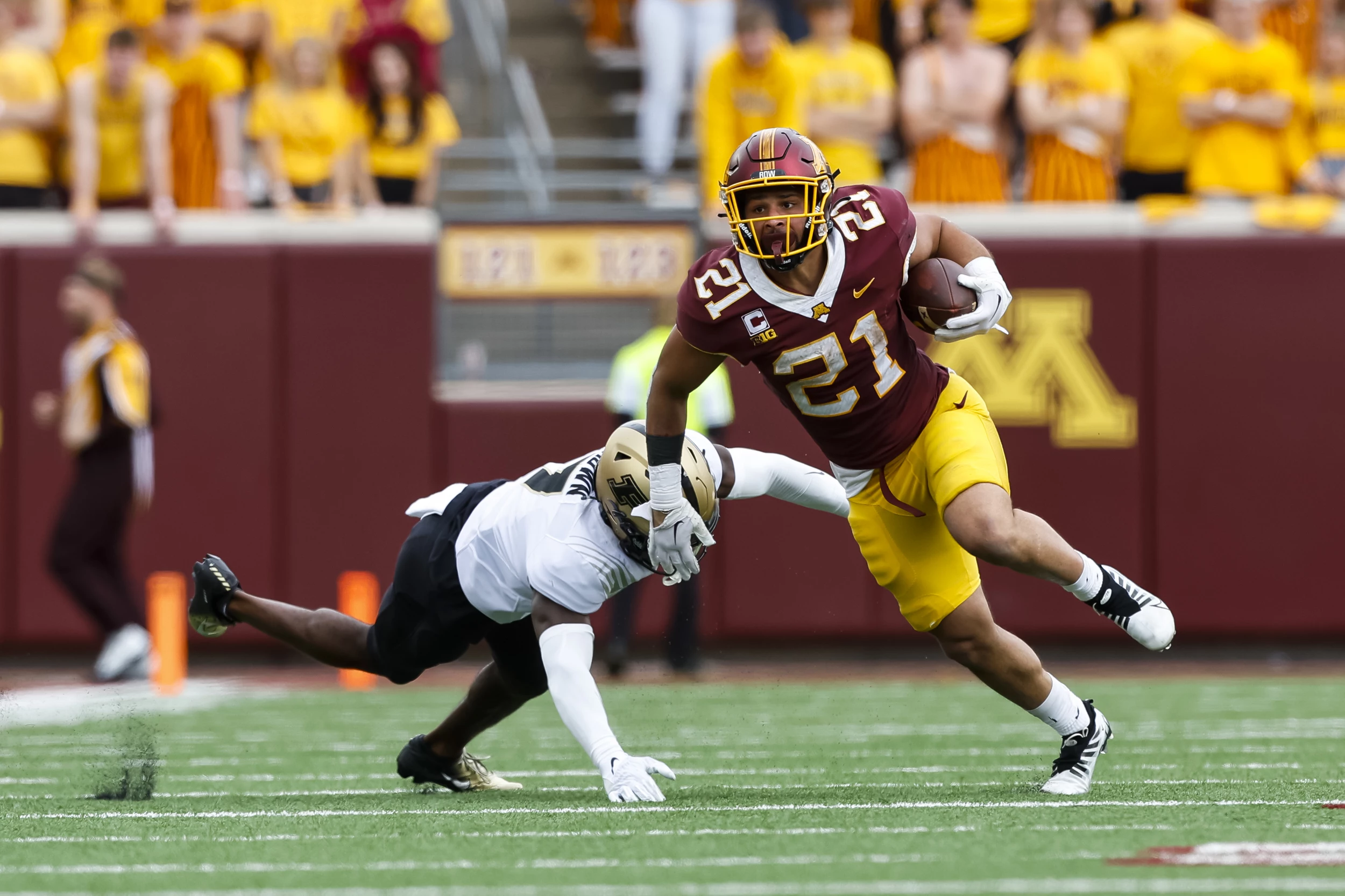 Another Homecoming Loss For Gophers