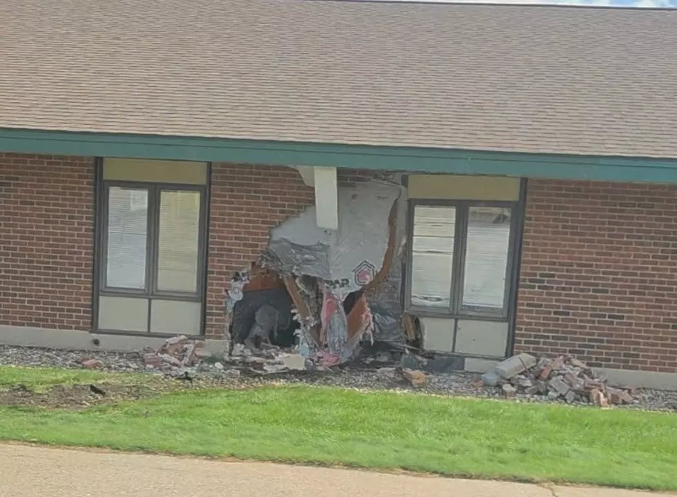 Attempt to Elude Police Ends in Crash Into Building in Faribault